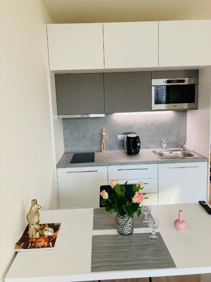 Apartement Blanc Harfa Design 프라하 외부 사진