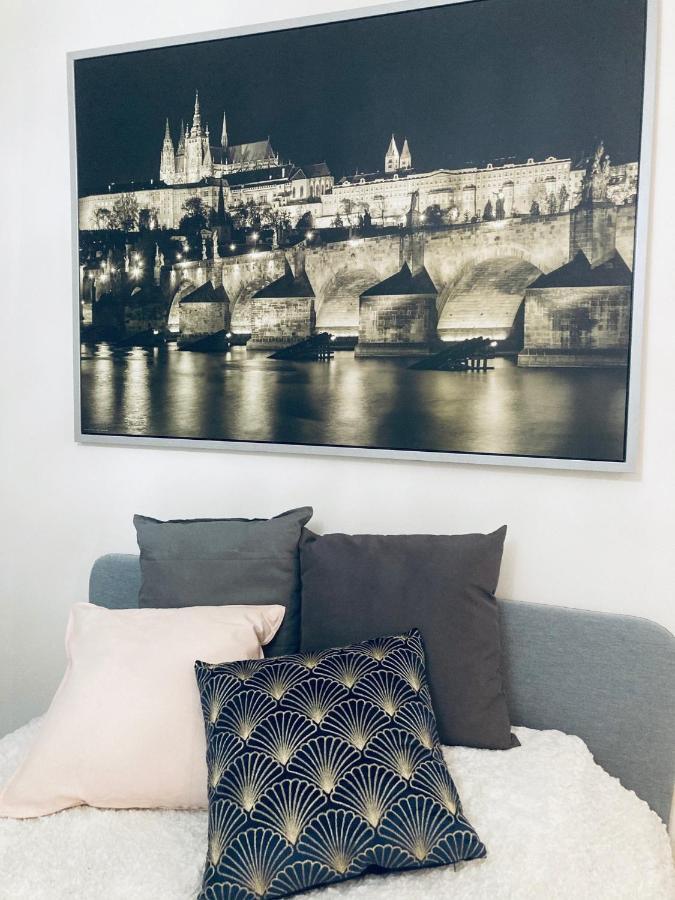 Apartement Blanc Harfa Design 프라하 외부 사진