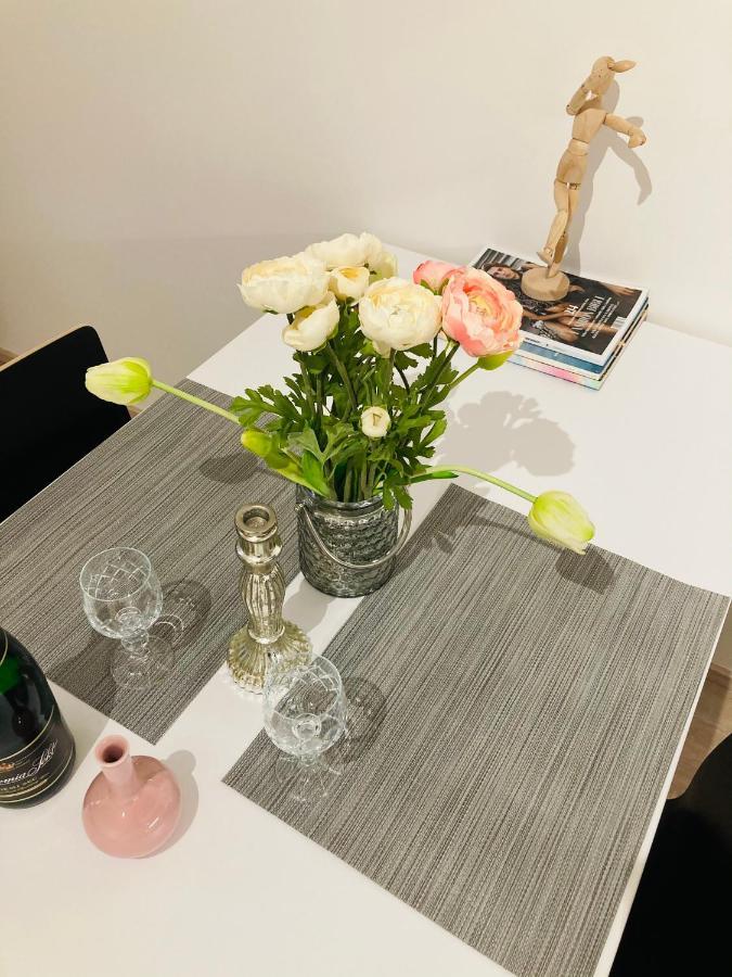 Apartement Blanc Harfa Design 프라하 외부 사진