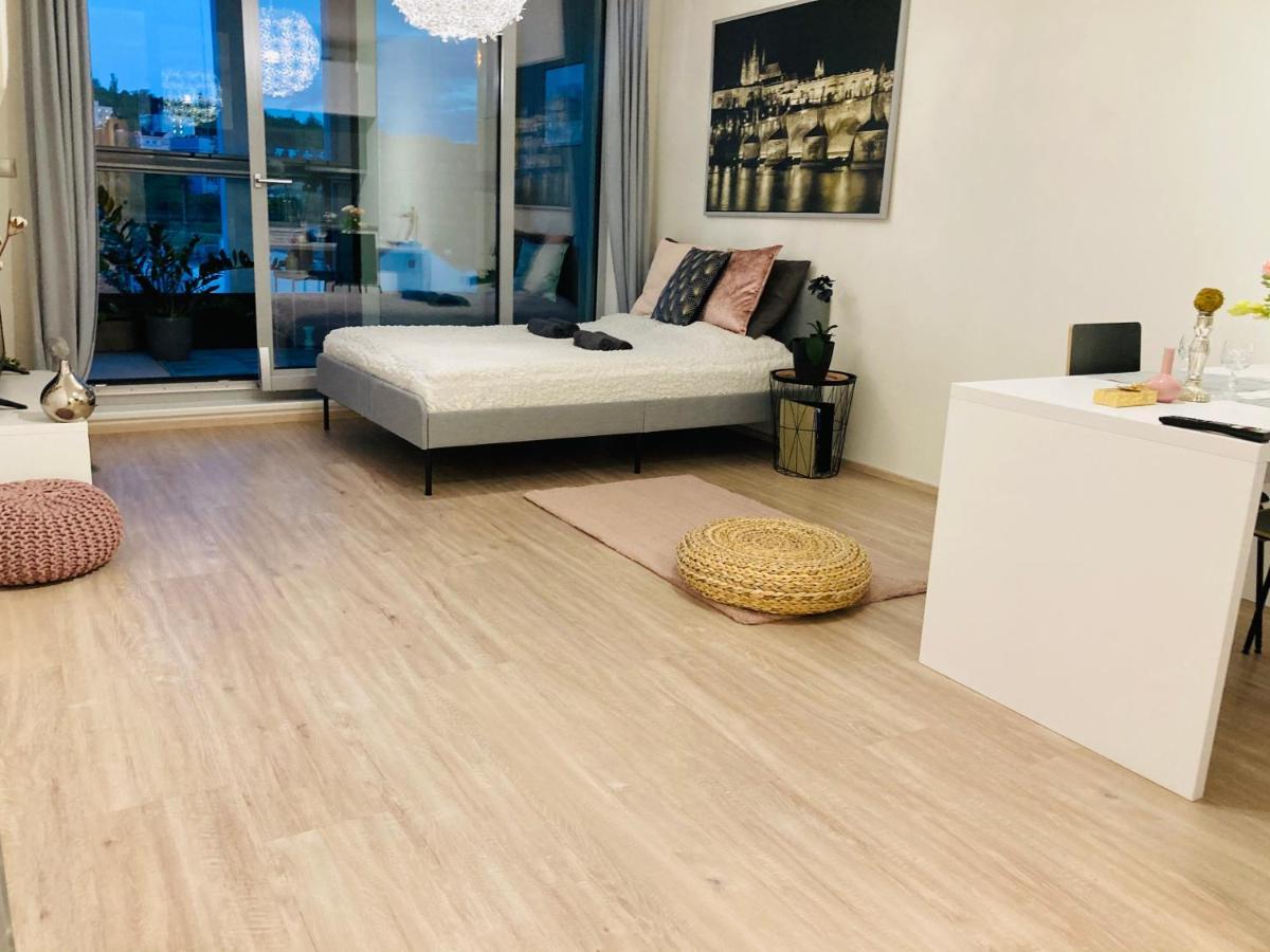 Apartement Blanc Harfa Design 프라하 외부 사진